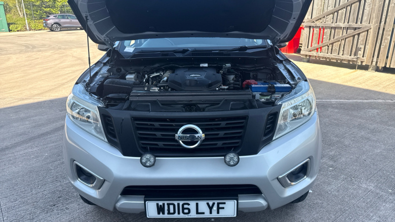 Nissan Navara Np300 Diesel Double Cab Pick Up N-Connecta 2.3dCi 190 4WD